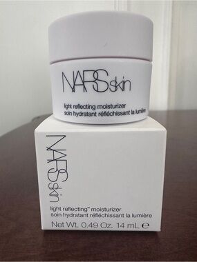 NARS Light Reflecting Moisturizer